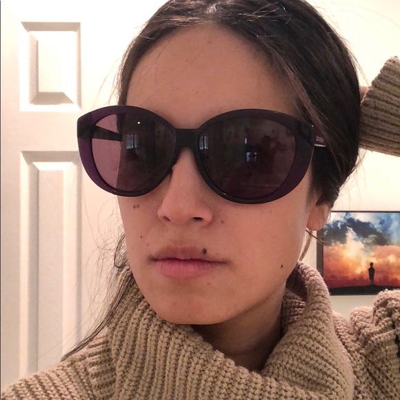 *Missing left screw* please read description. New converse Purple sunglasses - Picture 8 of 9